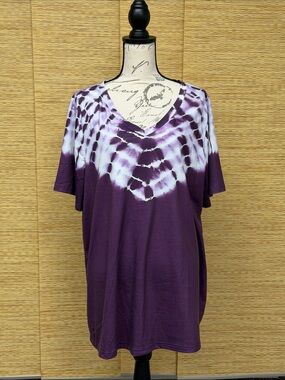 Women's Purple Tie-Dye V-Neck Top